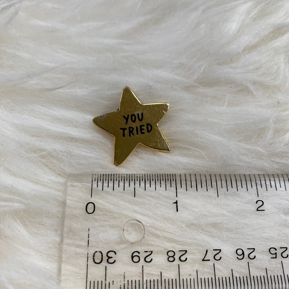 Gold pin - Picture 2 of 4